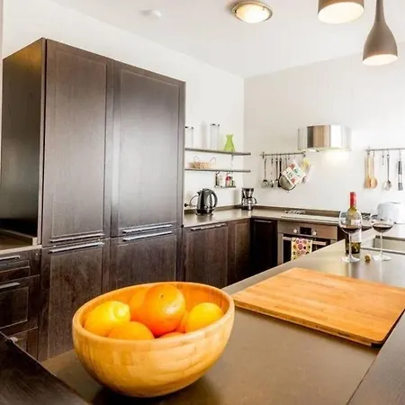 Apartment Stunning 2 Bed Penthouse In Tuhillo, Area *