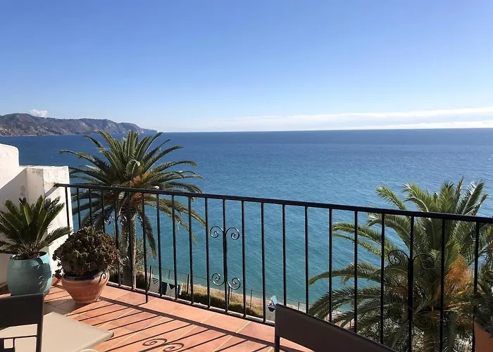 Stunning 2 Bed Penthouse In Tuhillo, Area Appartement