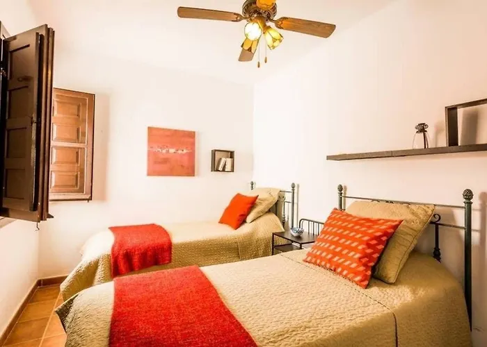 Stunning 2 Bed Penthouse In Tuhillo, Area