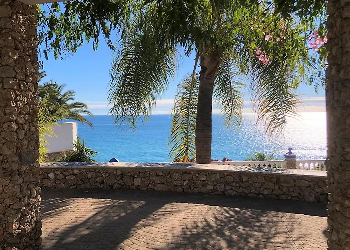 Stunning 2 Bed Penthouse In Tuhillo, Area Nerja