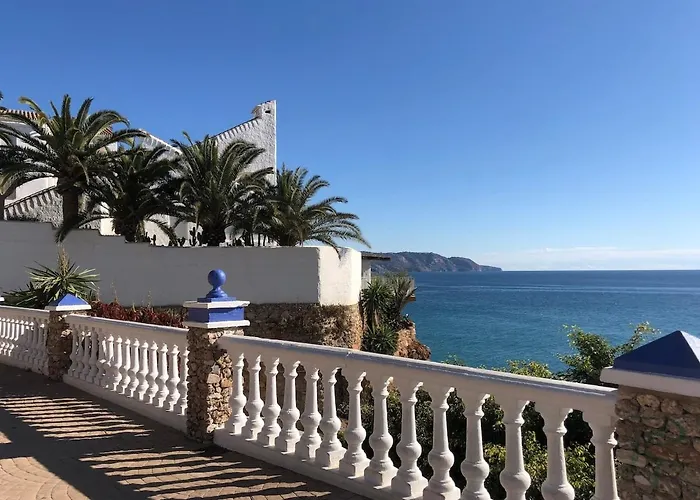 Apartment Stunning 2 Bed Penthouse In Tuhillo, Area Nerja